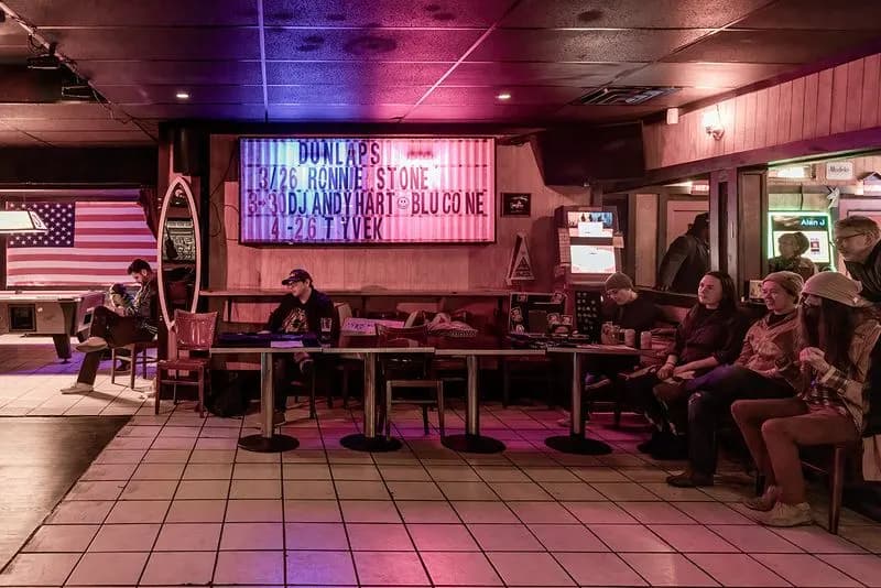 Dunlap's Corner Bar