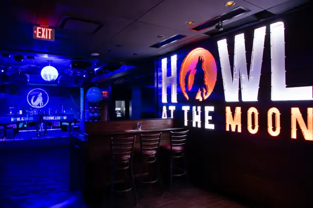 Howl at the Moon Indianapolis