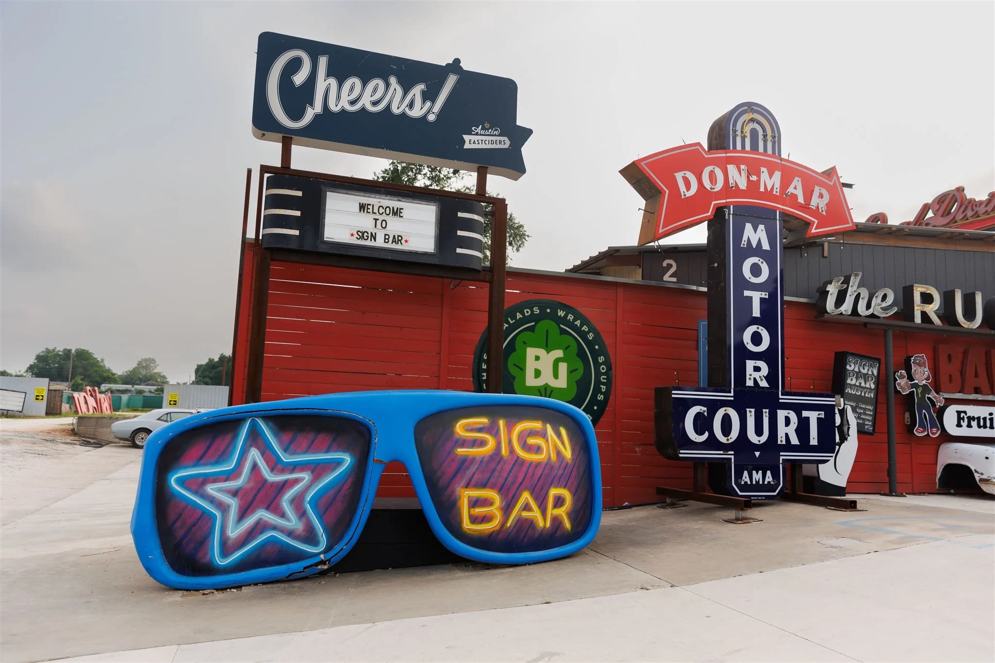 Sign Bar