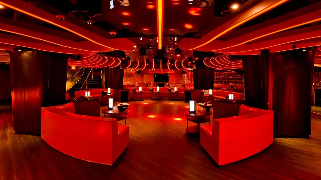 Strand Club