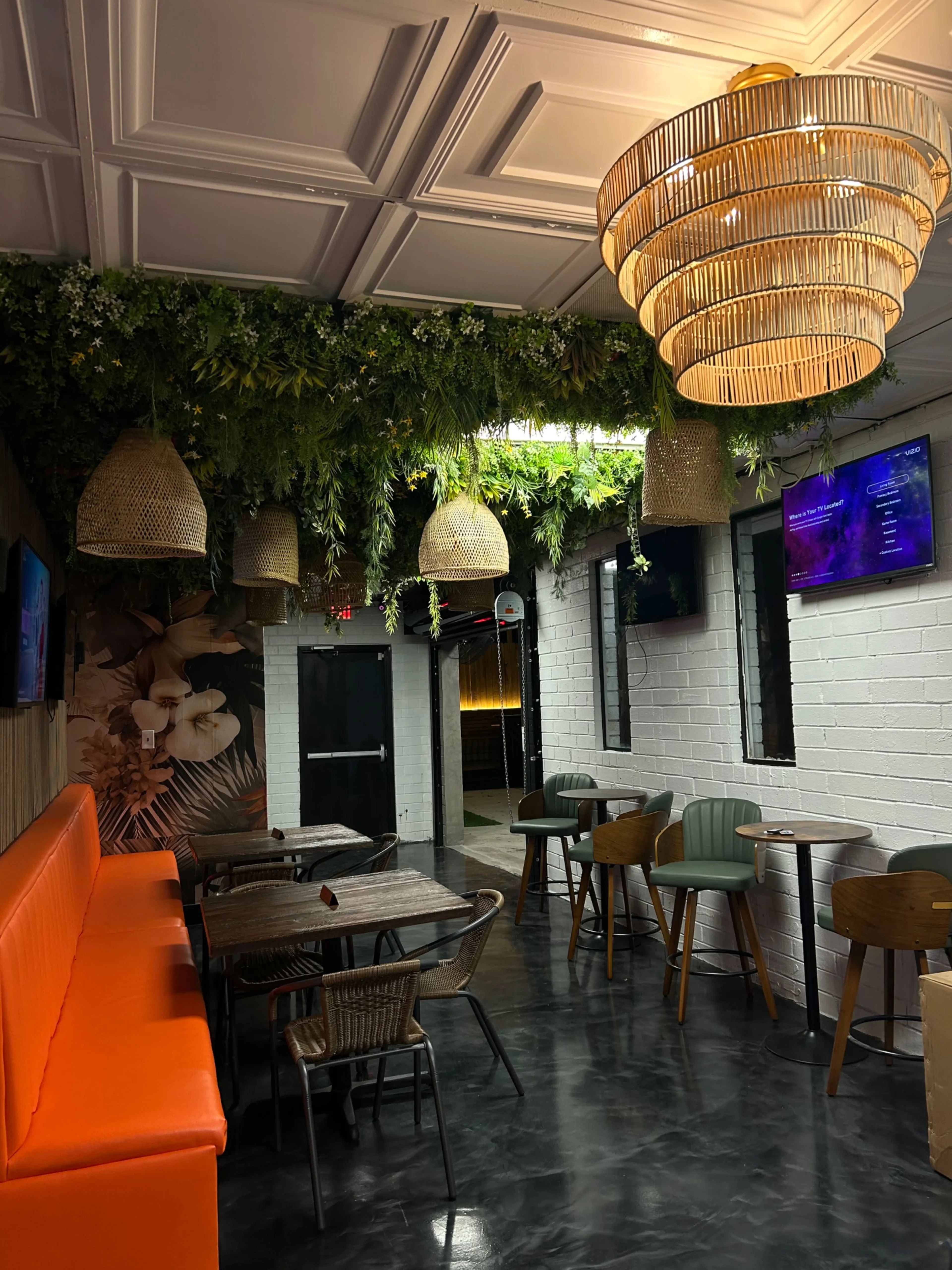 The Garden Bar & Lounge